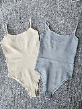 OQQ Sleeveless Adjustable Spaghetti Strap Bodysuits Size XLarge In Cream Blue